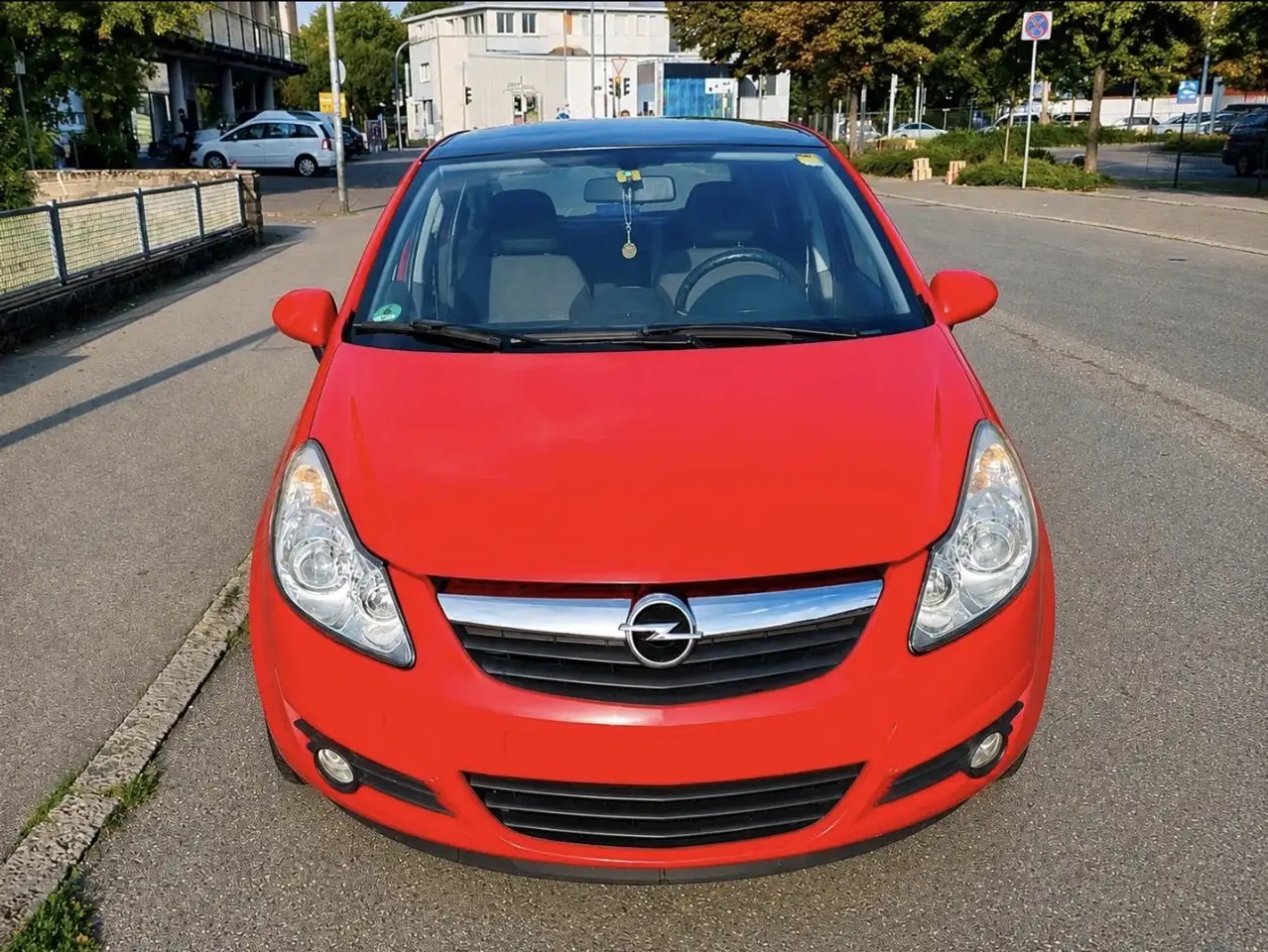Opel Corsa 1.0 12V Selection 110 Jahre — photo 1 of 5