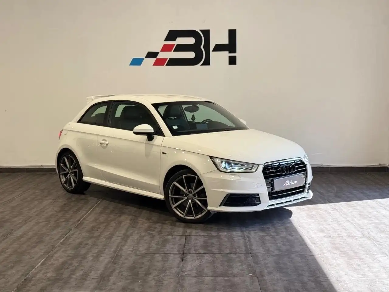 Audi A1 SPORTBACK 1.4 TFSI 122cv S-LINE S-TRONIC / CATBACK COBRA / CLIMATISATION/ ME-PLAT / GARANTIE — photo 1 of 31
