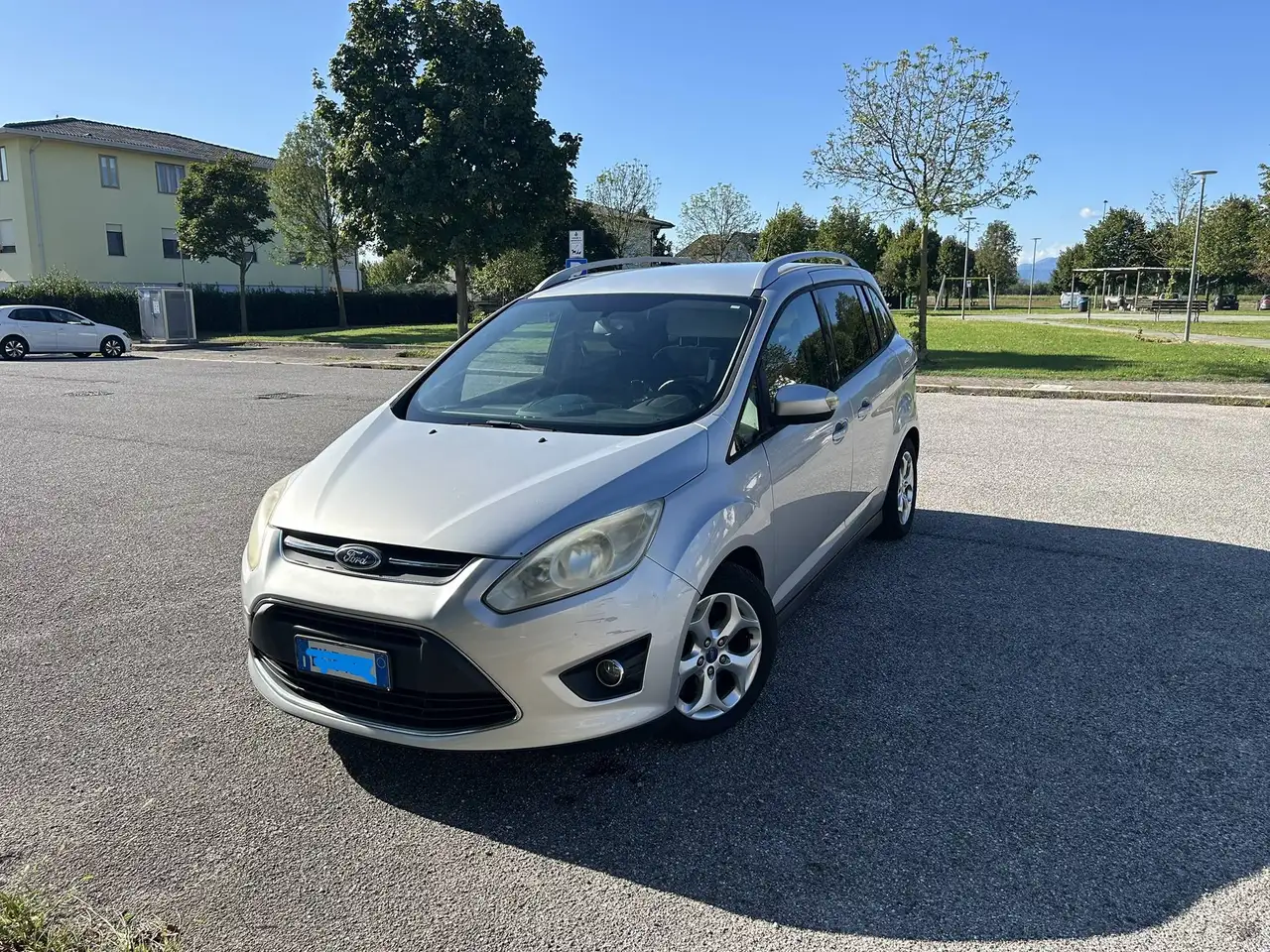 Ford C-Max C-Max 7 II 2010 C-Max7 1.6 tdci Plus 115cv — photo 1 of 15
