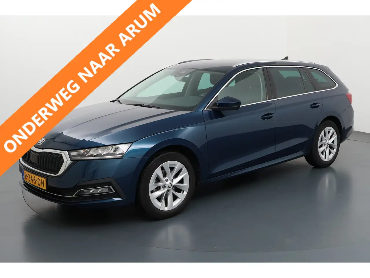 Skoda Octavia Combi 1.0 TSI 110PK Business Edit. Plus NAVI | LED — photo 1 of 13