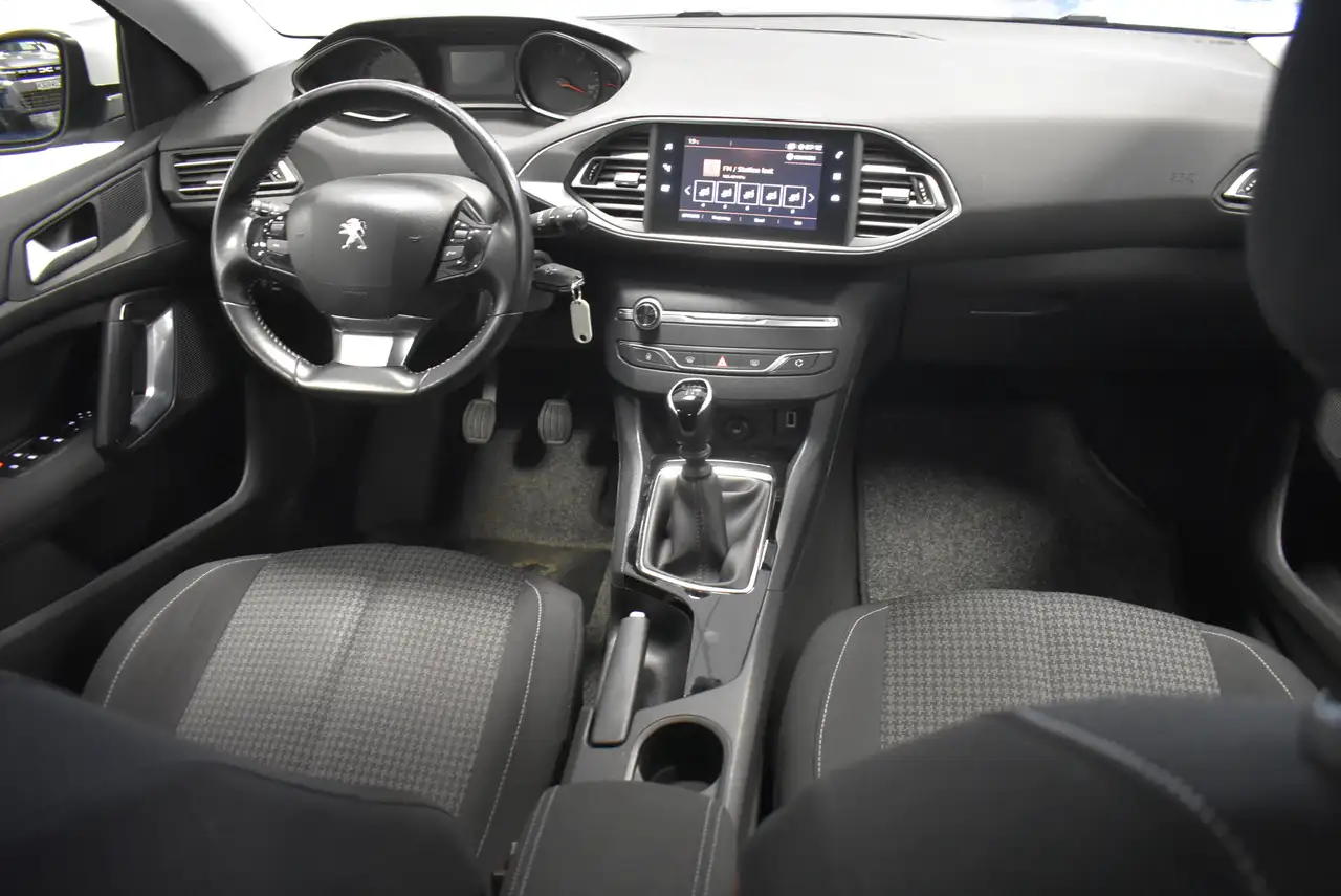 2020 Peugeot 308 SW Active Navi Kamera PDC 1-Hand AHK, photograph 5