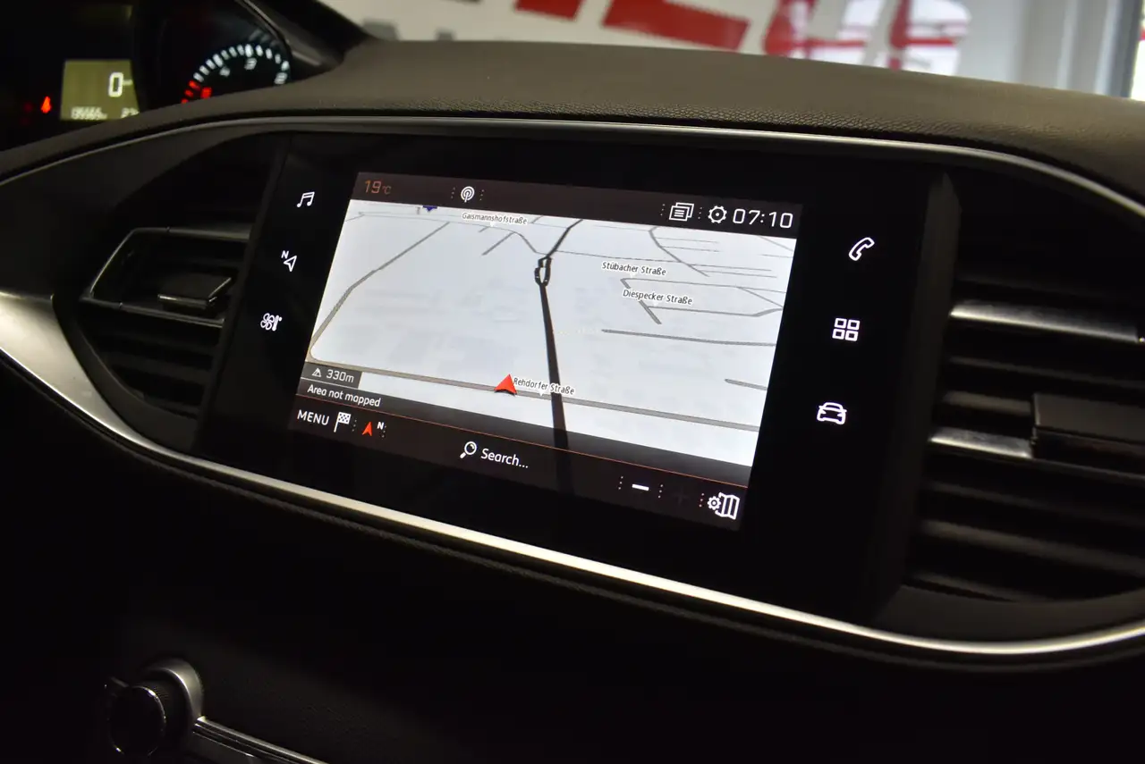 2020 Peugeot 308 SW Active Navi Kamera PDC 1-Hand AHK, photograph 8