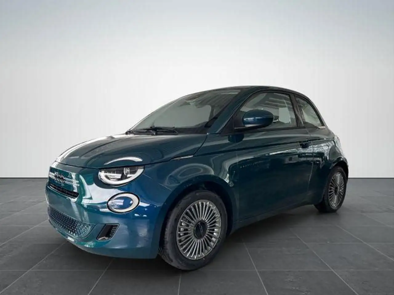Fiat 500 1.0 Torino Hybrid FireFly 48 kW/LED/PDC H/ 48 k... — photo 1 of 15
