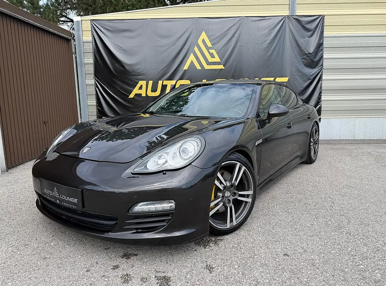 Porsche Panamera 3.0 V6 Diesel — photo 1 of 27