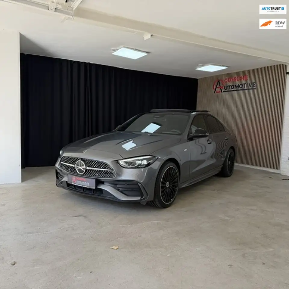 Mercedes-Benz C 300 e star Edition AMG Line Plus — photo 1 of 22
