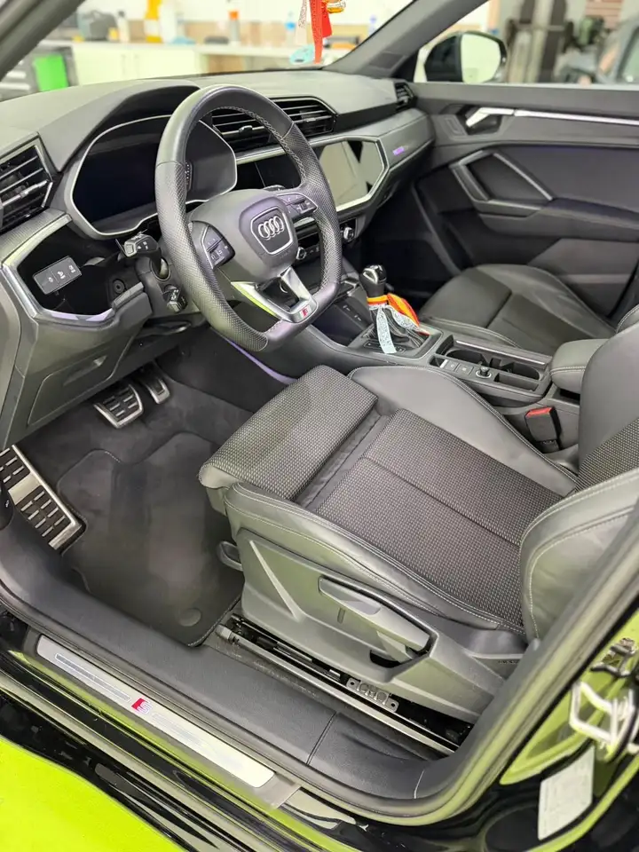 Audi Q3 Sportback 35 TDI Black line S tronic — photo 1 of 13