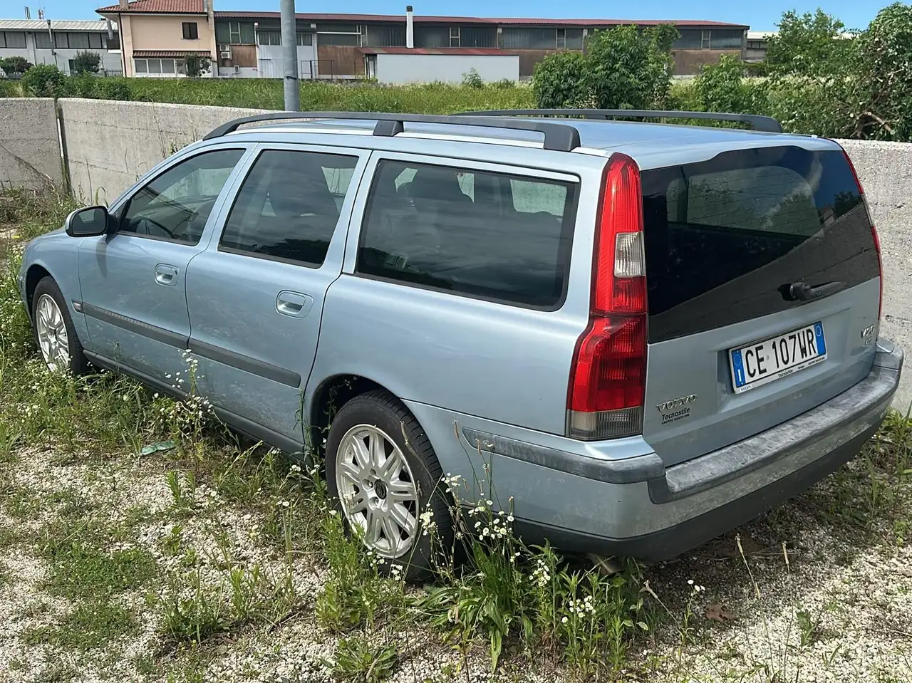 2003 Volvo V70 V70 II 2000 2.4 d5 Optima tg. CE107WR, photograph 4