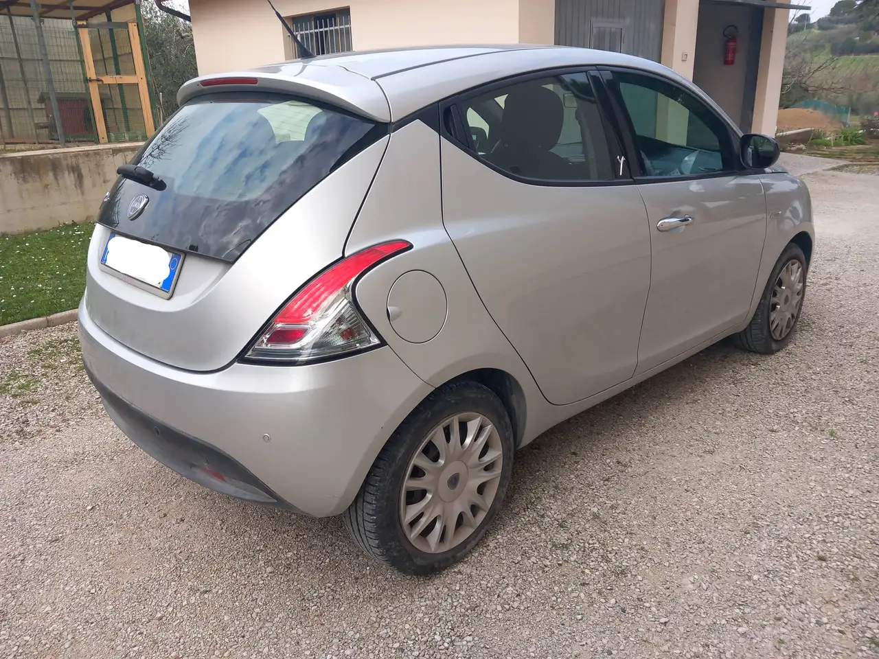 Lancia Ypsilon Ypsilon III 2011 1.2 8v — photo 1 of 5
