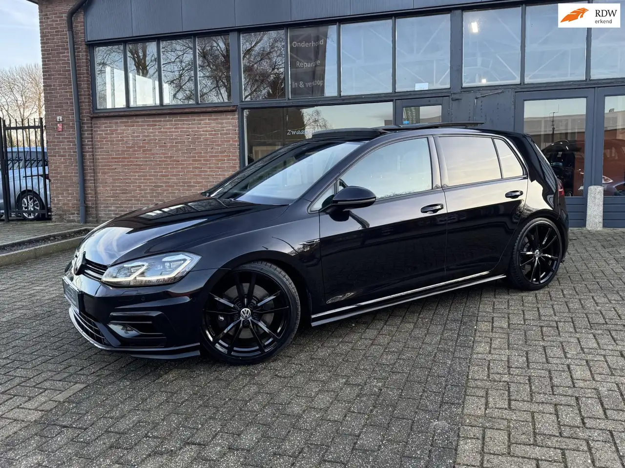 Volkswagen Golf 2.0 TSI 4Motion R, ACC, DCC, Lane Assist, Akra, Bo — photo 1 of 15