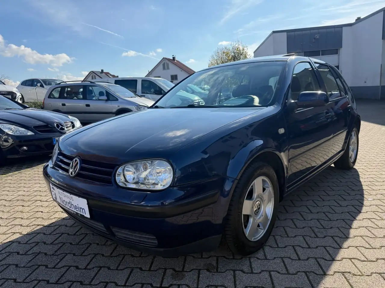 Volkswagen Golf IV 1.6 Automatik/ Schiebedach/ Klima/EURO 4 — photo 1 of 15