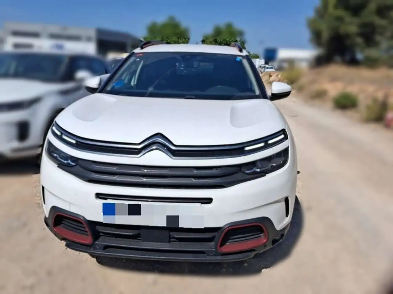 Citroen C5 Aircross 225 e-EAT8 Feel — photo 1 of 26