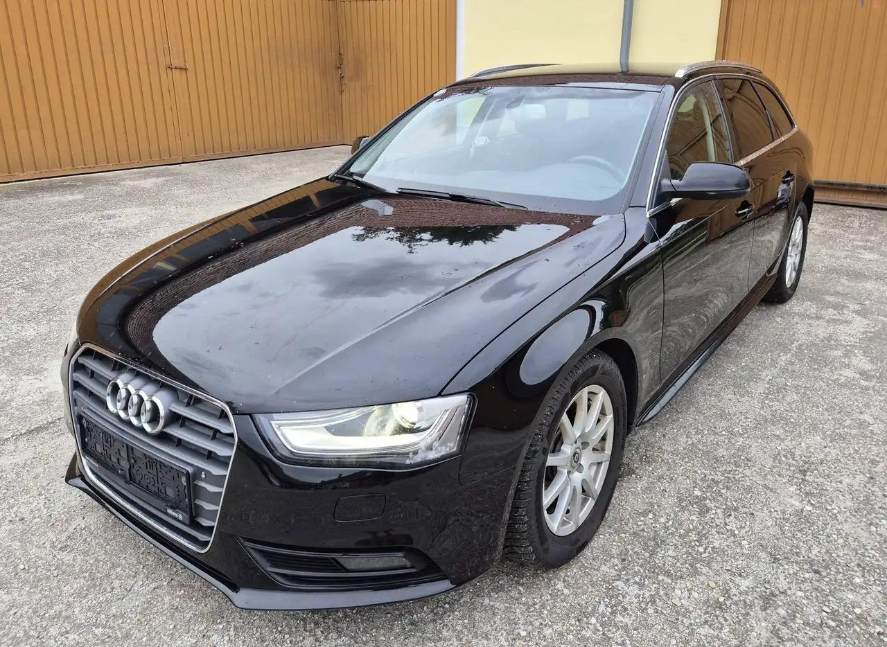 Audi A4 A4 Avant 2,0 TDI Style DPFStyle — photo 1 of 11