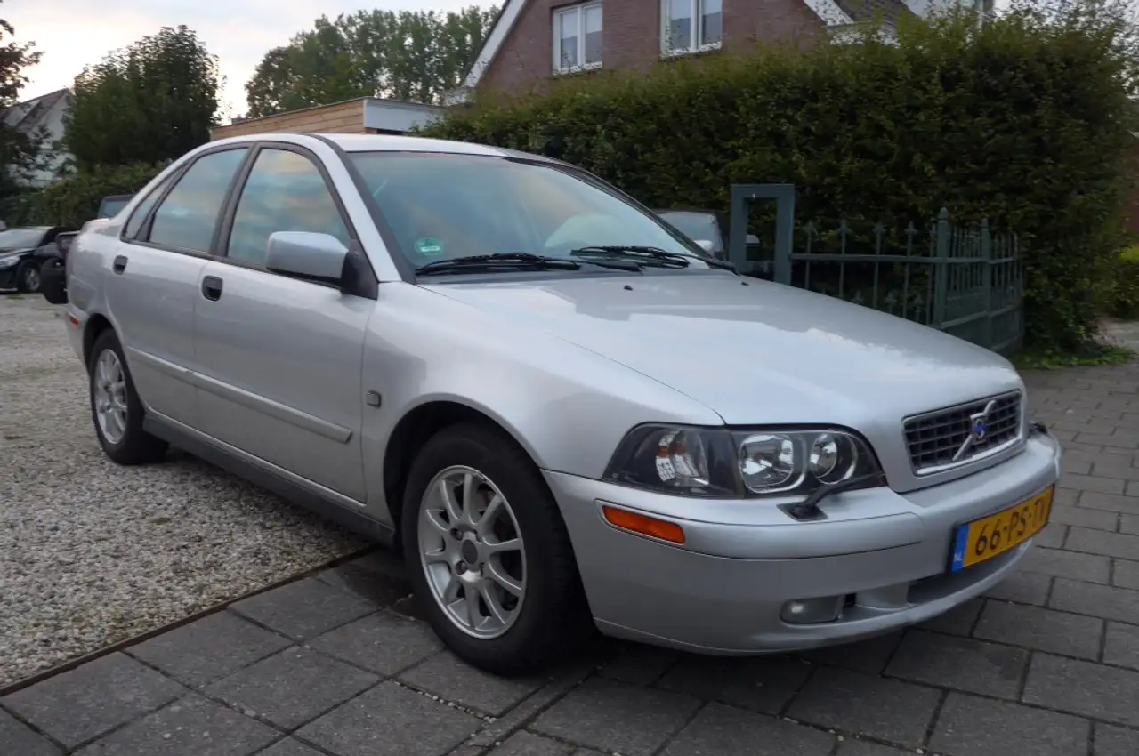 Volvo S40 1.8 Europa Nordic Leder trekhaak nwe APK — photo 1 of 22