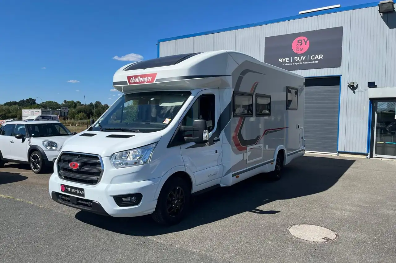 Ford Transit Challenger lit central + pavillon 328 graphite anniversary bva automatique 170ch clim cellule store — photo 1 of 24