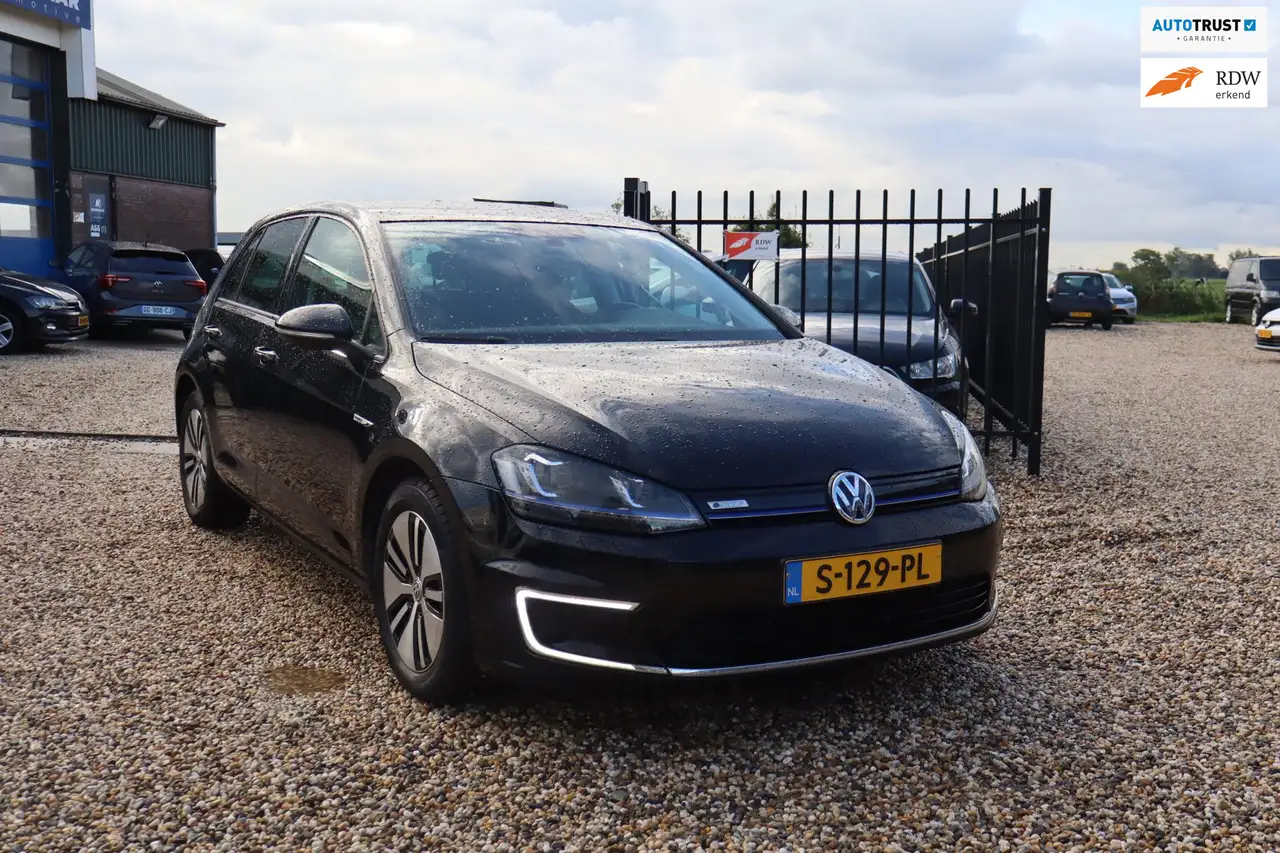 Volkswagen e-Golf E-Golf CAMERA APP CONNECT — photo 1 of 23