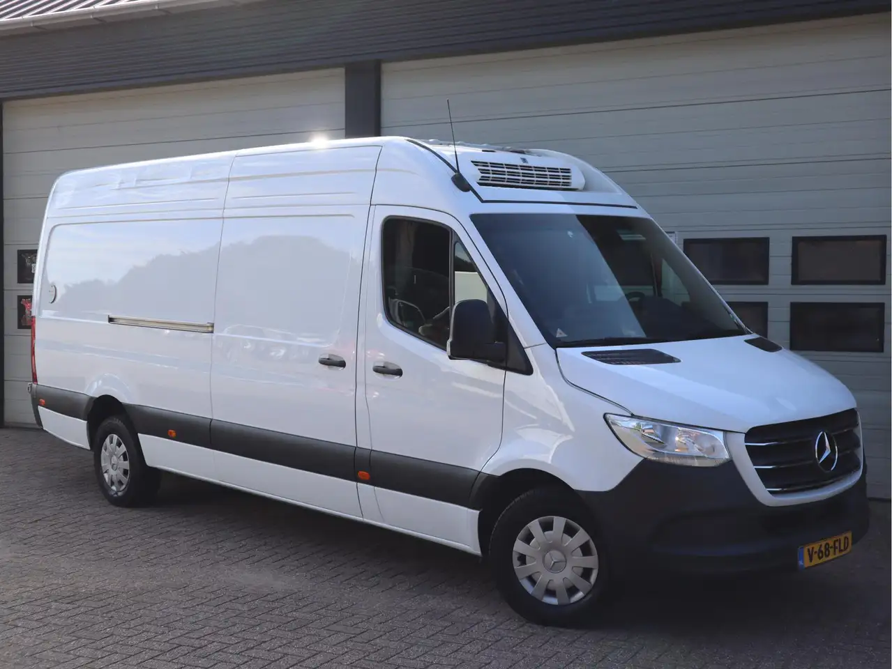 2024 Mercedes-Benz Sprinter 317 CDI Automaat L3H2 - Pharma Medizin - Koelwagen, photograph 6