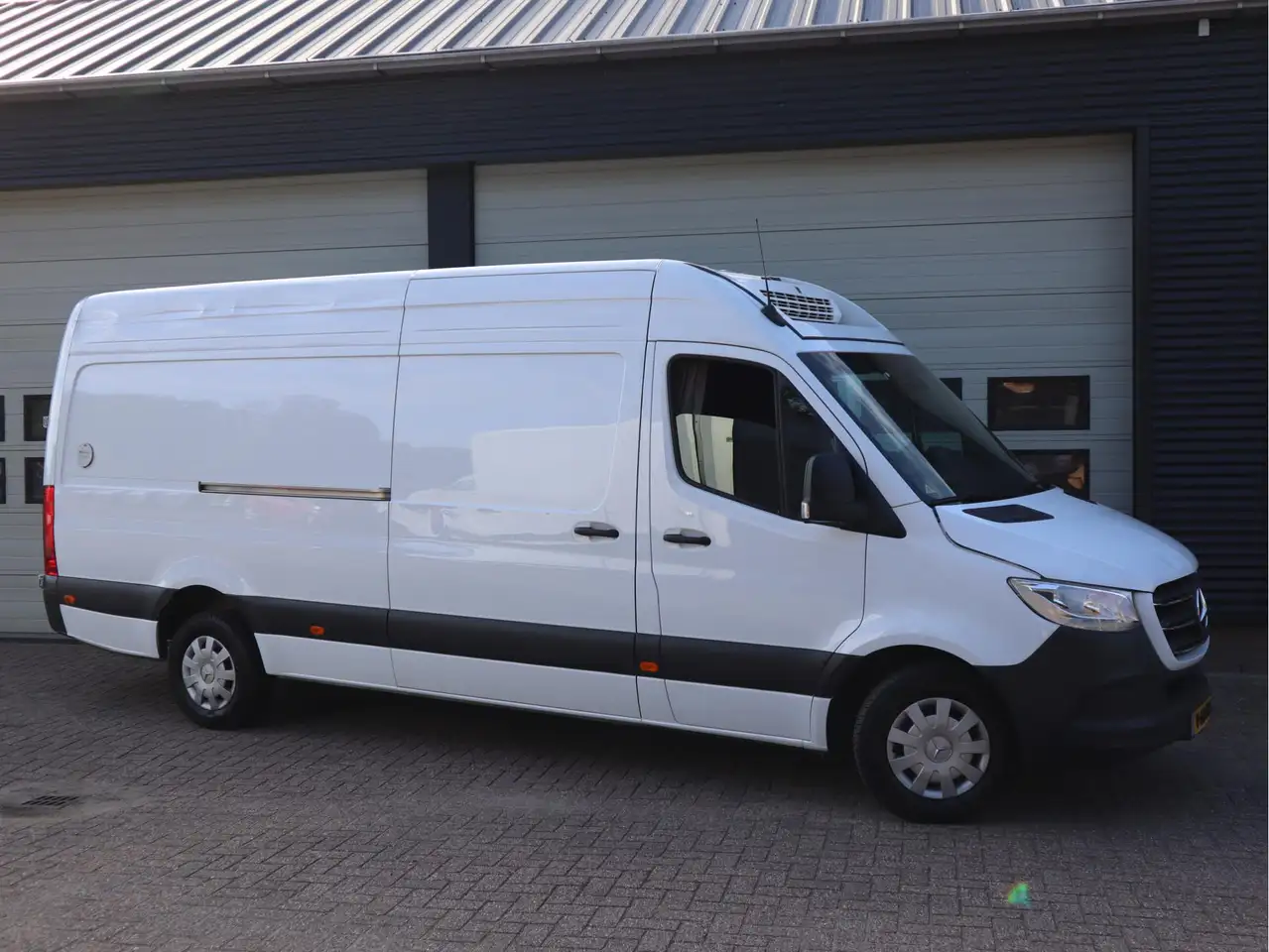 2024 Mercedes-Benz Sprinter 317 CDI Automaat L3H2 - Pharma Medizin - Koelwagen, photograph 5