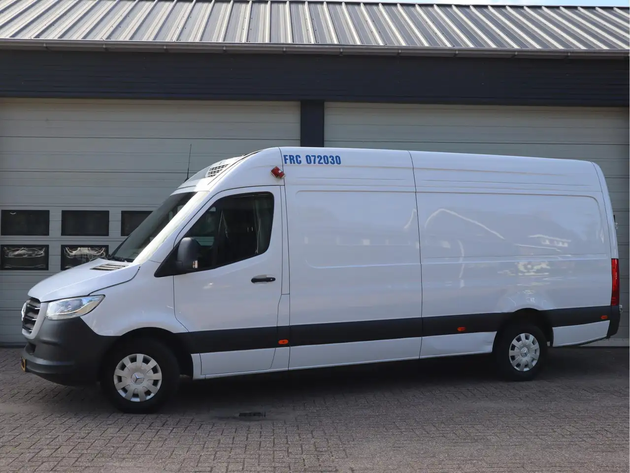 2024 Mercedes-Benz Sprinter 317 CDI Automaat L3H2 - Pharma Medizin - Koelwagen, photograph 8