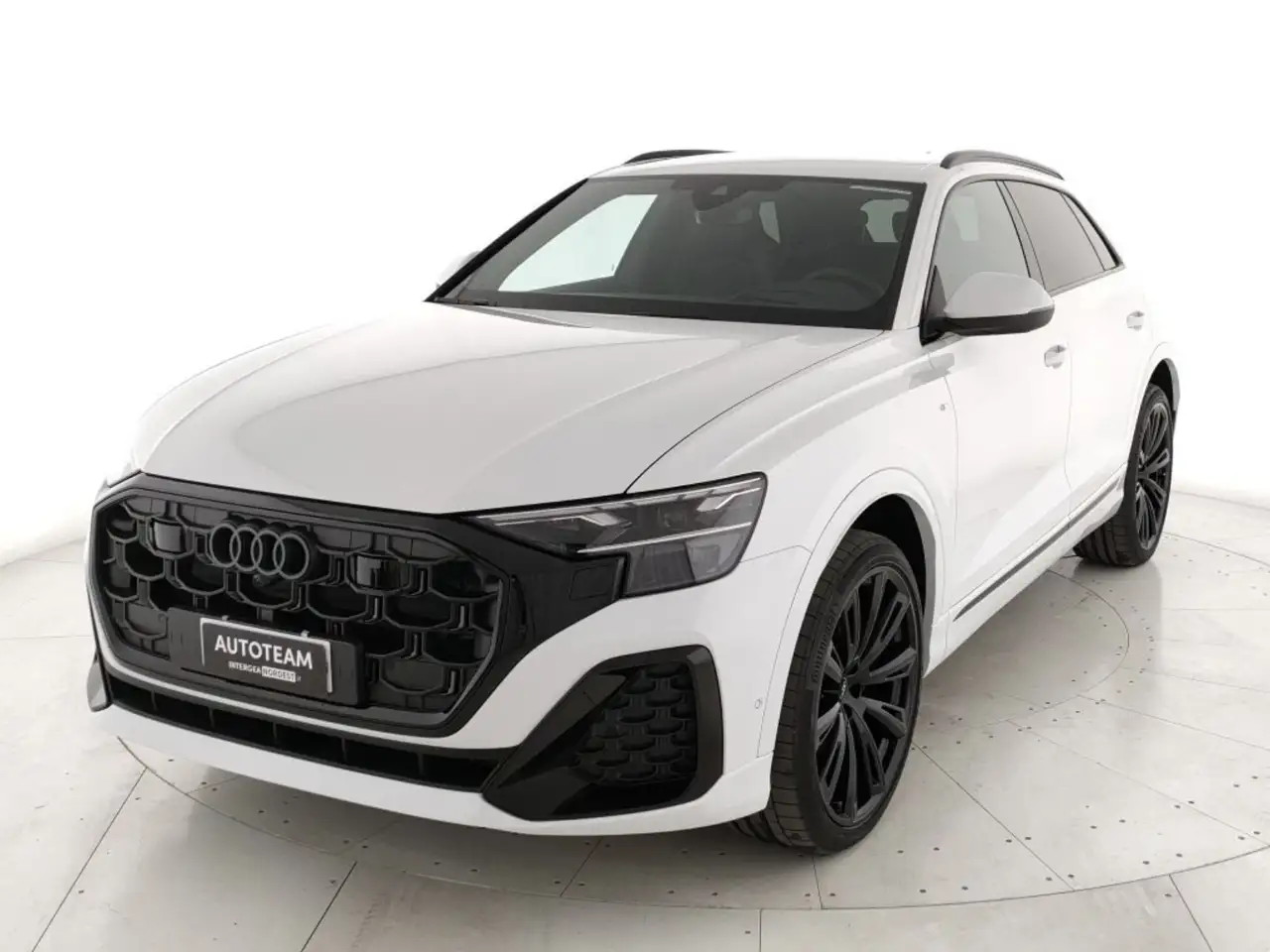 Audi Q8 3.0 tdi mhev S line quattro 286cv tiptronic/ List: — photo 1 of 15