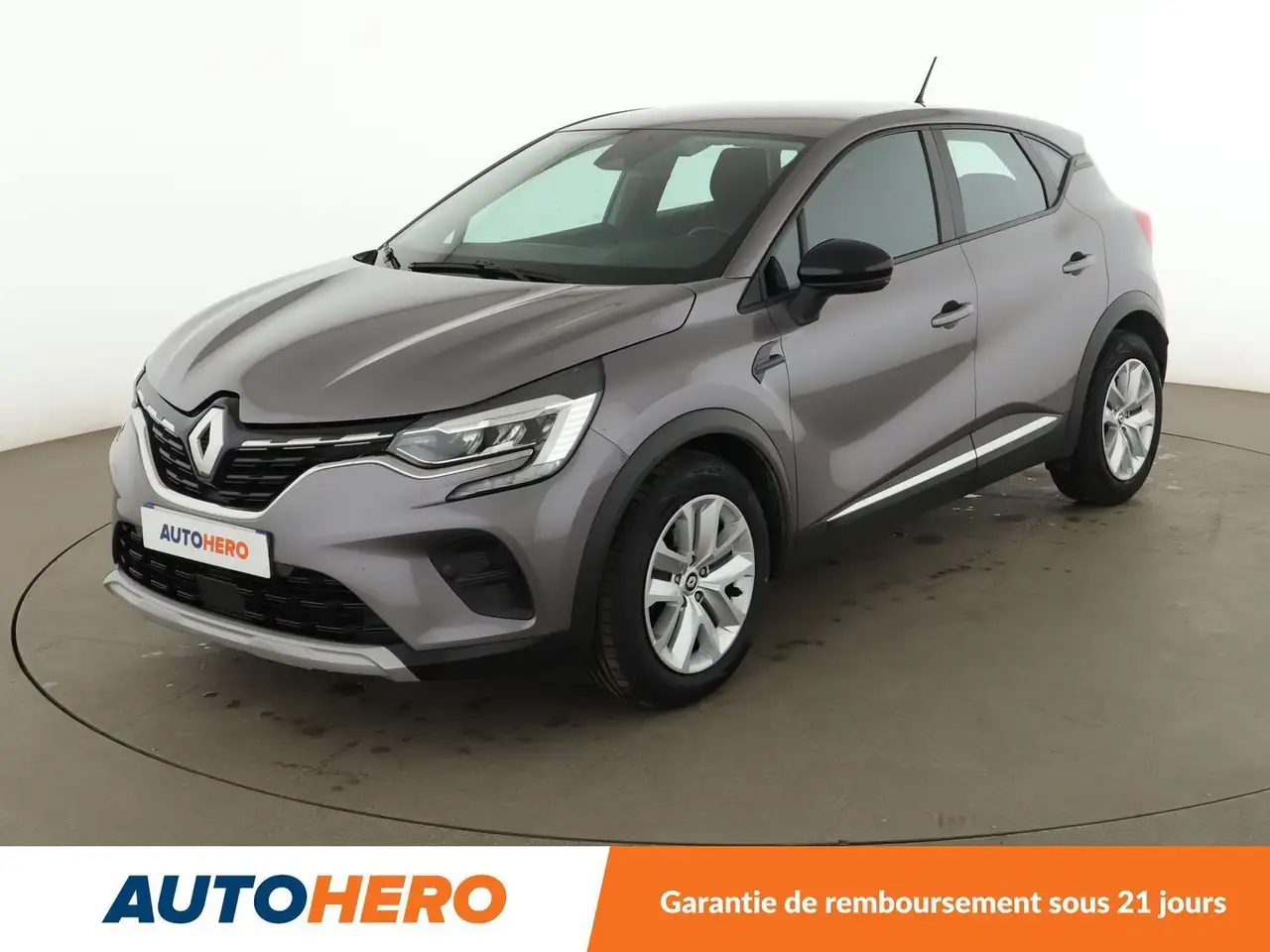 Renault Captur 1.0 TCe Business — photo 1 of 34