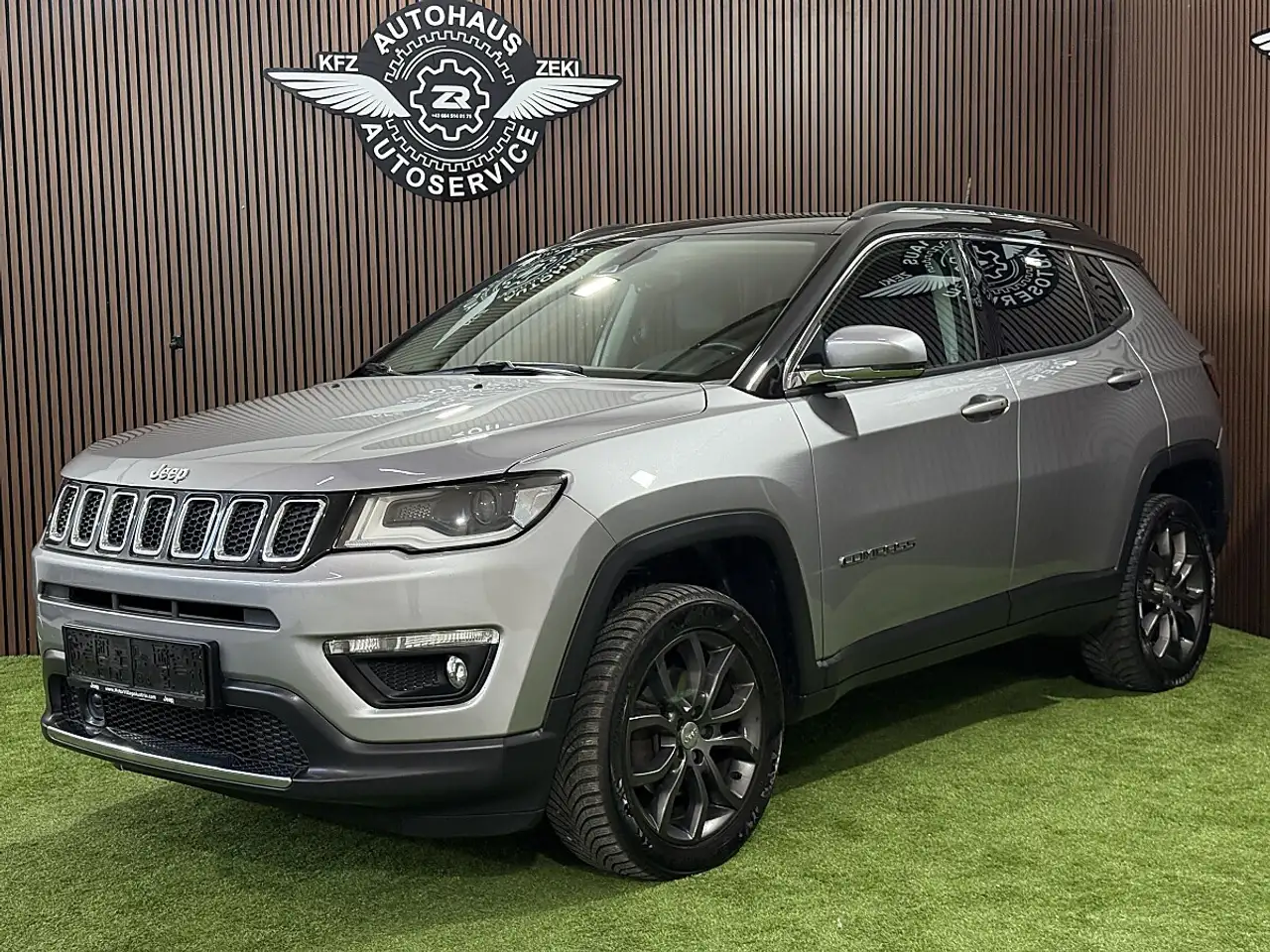 Jeep Compass 2,0 MultiJet II AWD Limited Aut. — photo 1 of 40