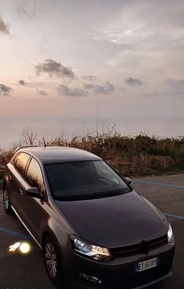 Volkswagen Polo 5p 1.6 tdi R-Line 90cv — photo 1 of 6