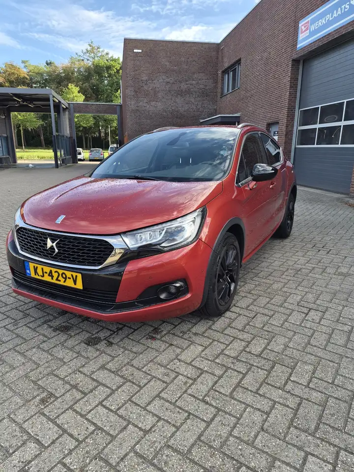 DS Automobiles DS 4 1.2 PureTech So Chic — photo 1 of 15