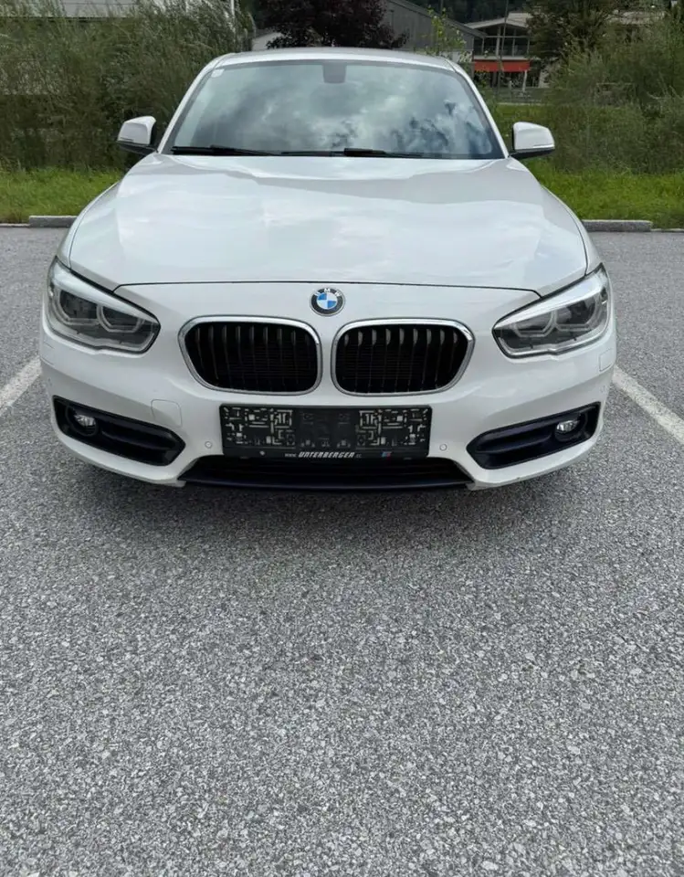 BMW 118 d SportLine — photo 1 of 17