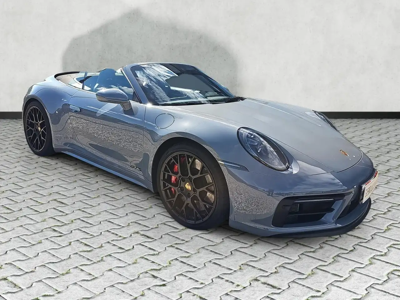 Porsche 911 Cabriolet Carrera GTS Matrix Bose InnoDri... — photo 1 of 14