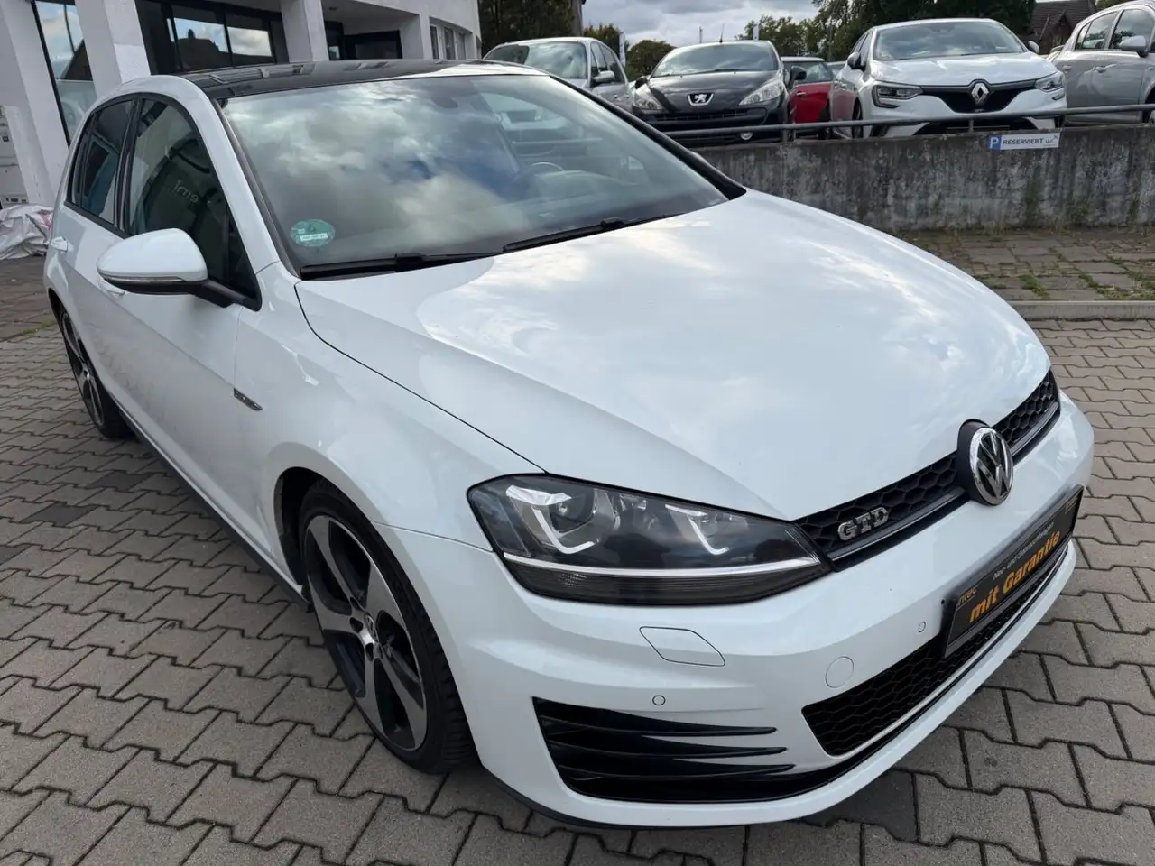 Volkswagen Golf VII Lim. GTD BMT * Panorama * Apple CarPlay — photo 1 of 15
