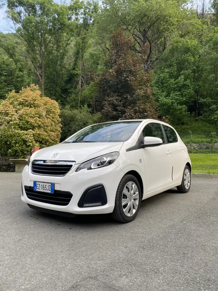 Peugeot 108 5p 1.2 vti 12v Active — photo 1 of 13