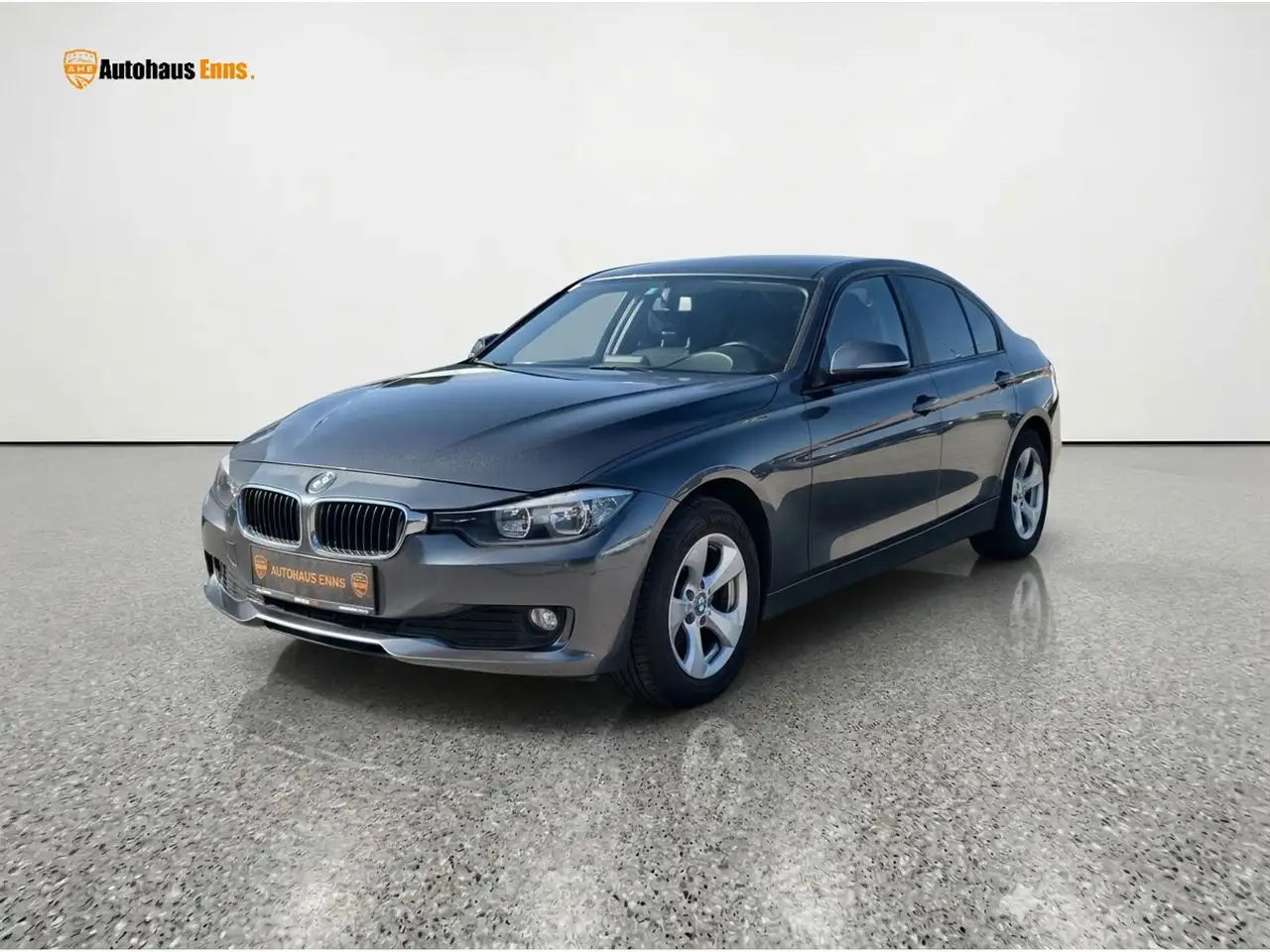 BMW 318 318 / MFL / iDrive System / Klima / Bordcomputer / Start/Stop-Automatik / Gebrauchtfahrzeug / Dieselmotor — photo 1 of 15