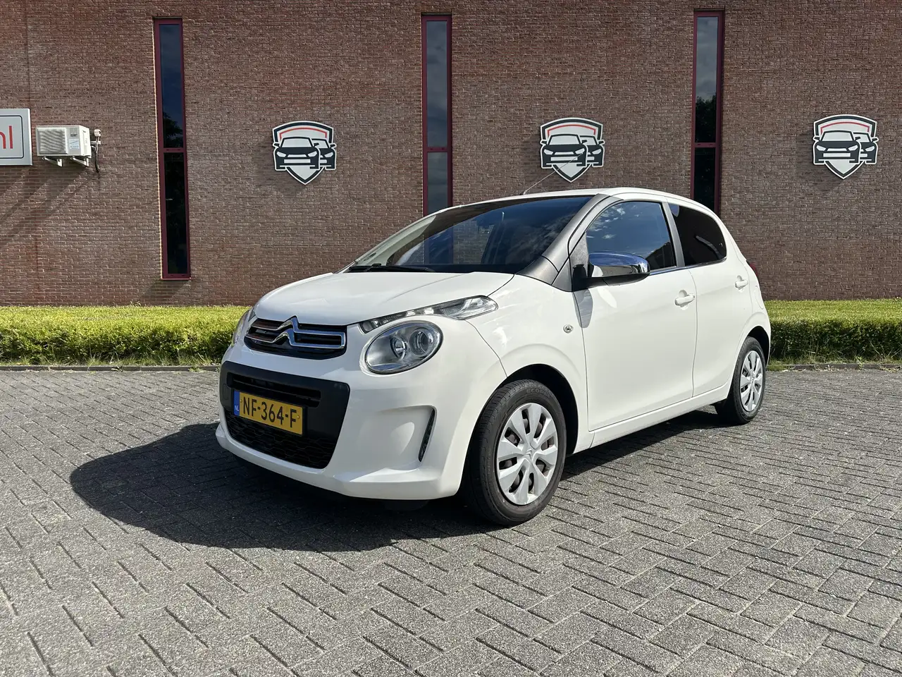 Citroen C1 1.0 e-VTi Feel — photo 1 of 13