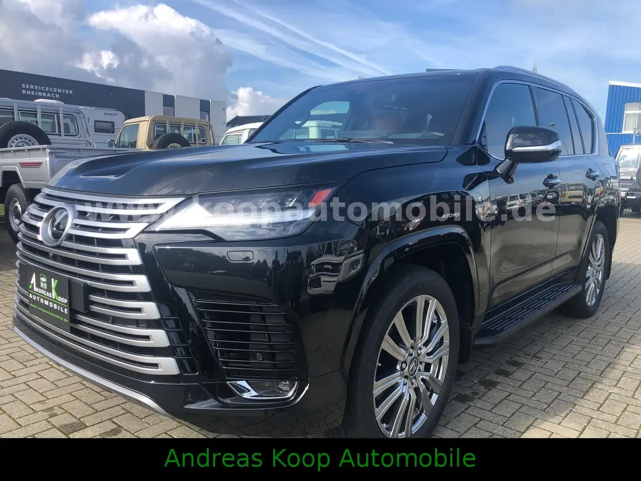 Lexus Sonstige LX 700h Superior VIP+ 4-Sitzer — photo 1 of 15