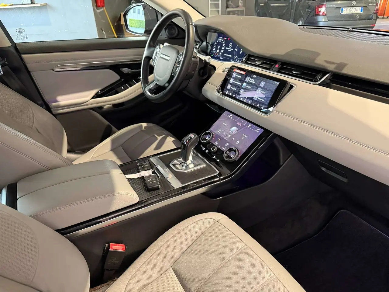 2019 Land Rover Range Rover Evoque Range Rover Evoque II 2019 2.0d i4mhevSE awd 180CV, photograph 12