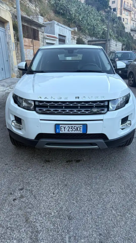 Land Rover Range Rover Evoque Range Rover Evoque 5p 2.2 td4 Prestige 150cv — photo 1 of 8
