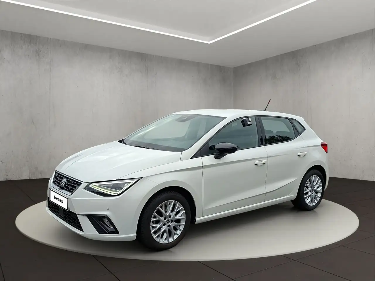SEAT Ibiza FR TSI, Sportpaket, LED, Rückfahrkamera, N — photo 1 of 20