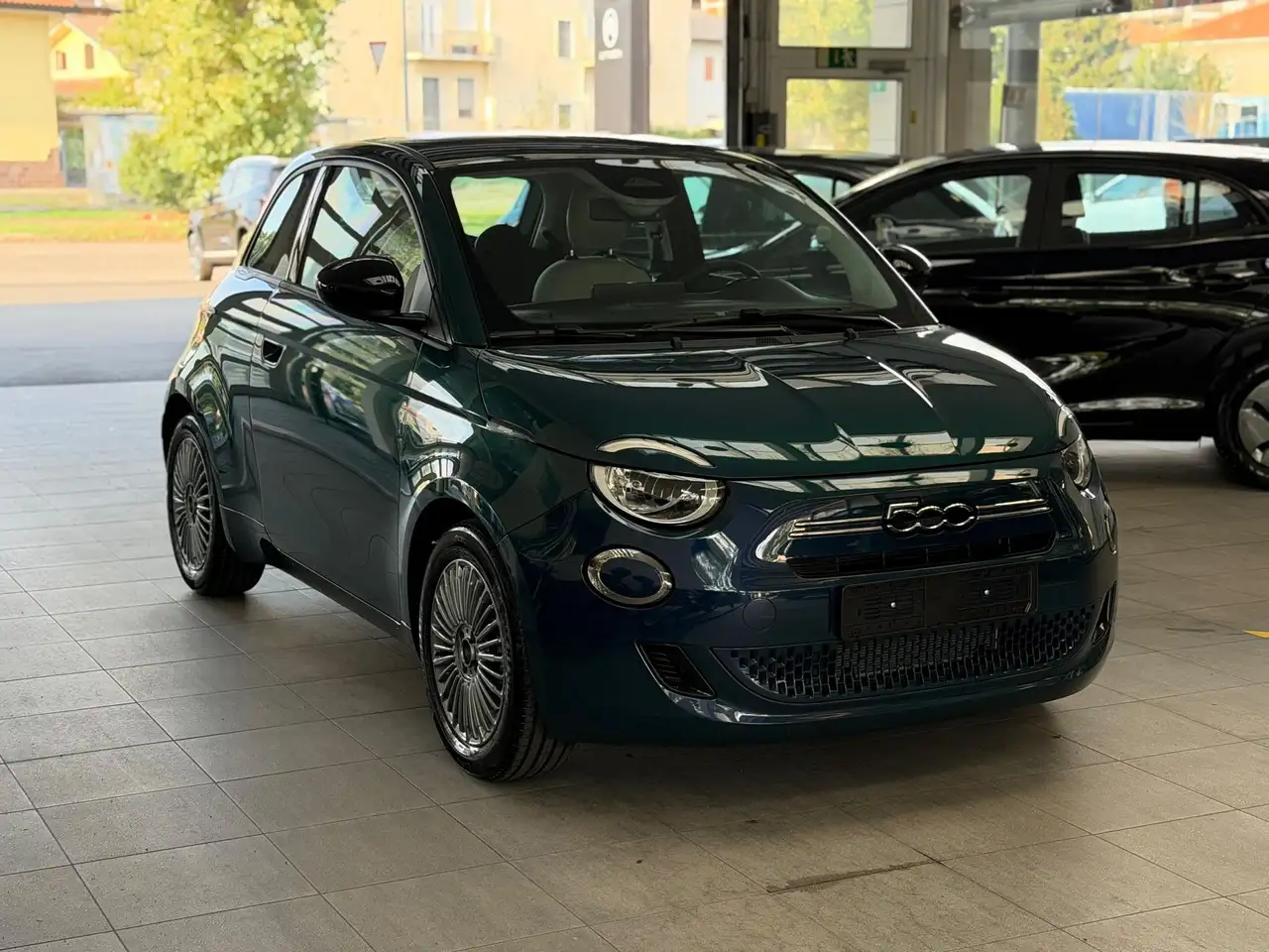 Fiat 500 Hybrid Icon — photo 1 of 13