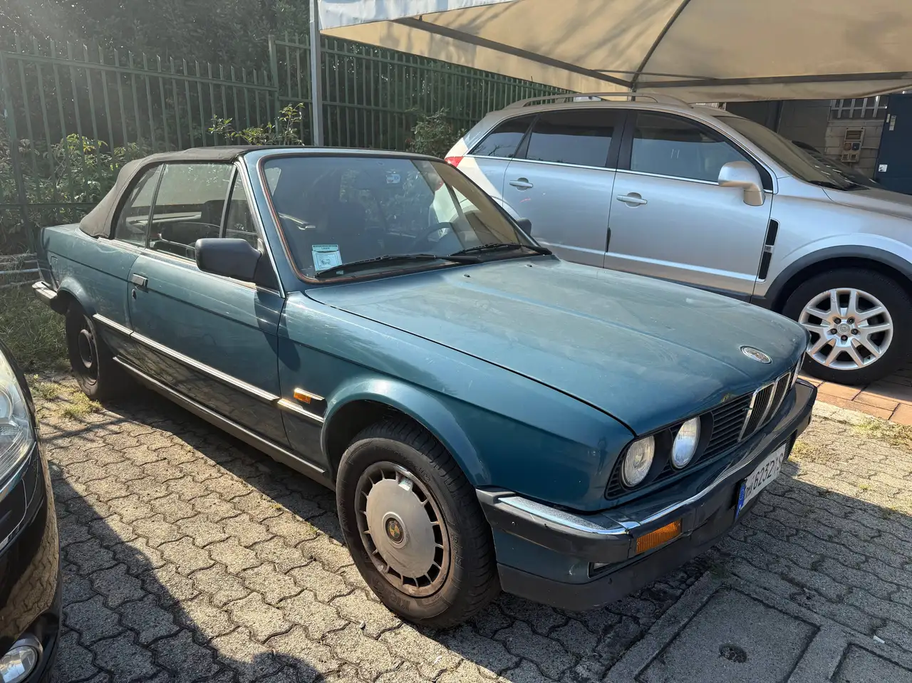 BMW 320 320i Cabrio — photo 1 of 10