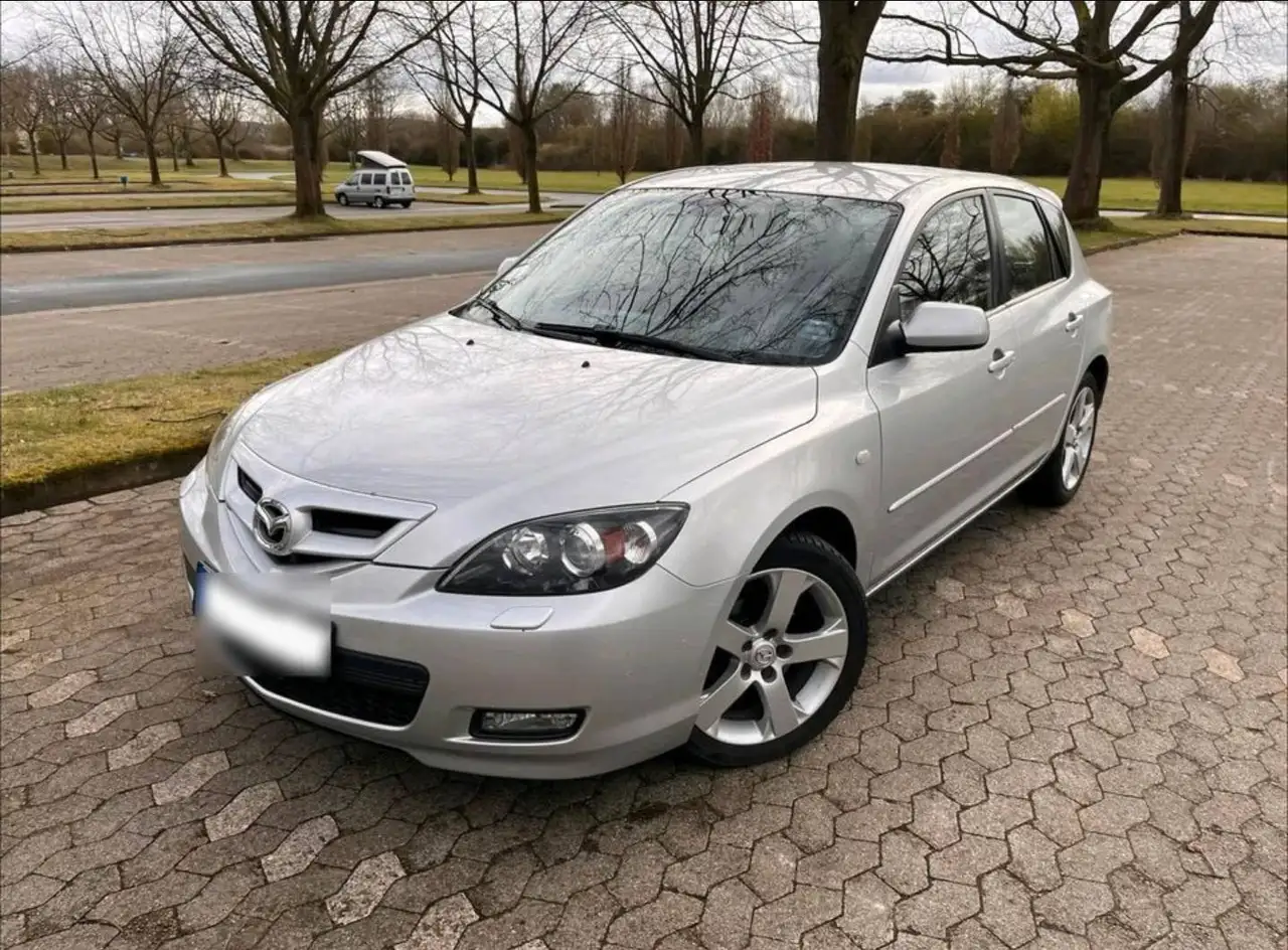 Mazda 3 3 1.6 Sport Active — photo 1 of 15