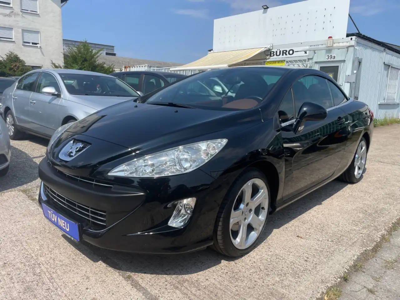 Peugeot 308 CC Cabrio AUTOMATIK LEDER TÜV NEU !!! — photo 1 of 9