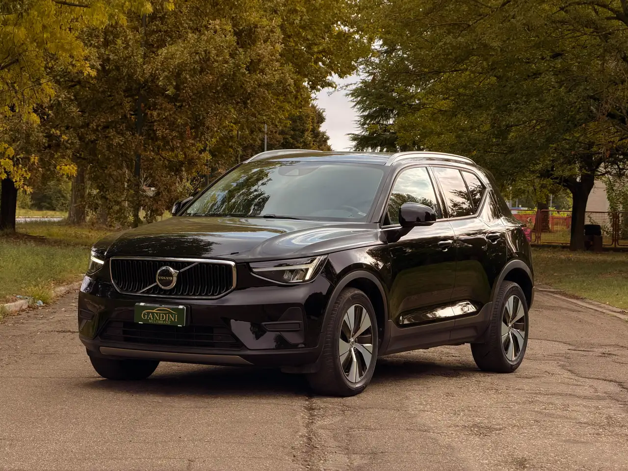 Volvo XC40 1.5 t2 Core auto — photo 1 of 20