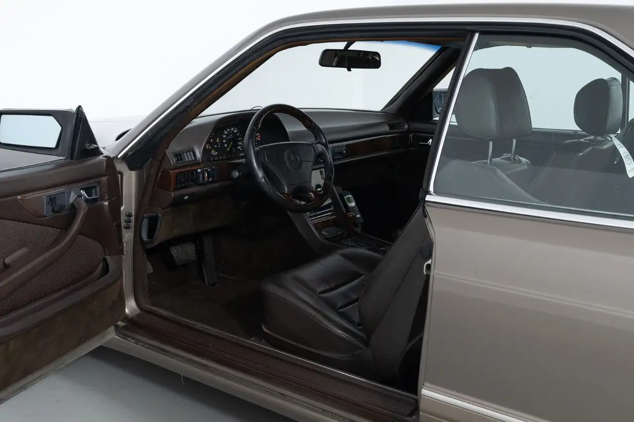 1986 Mercedes-Benz Andra 500 SEC (126 C), photograph 9
