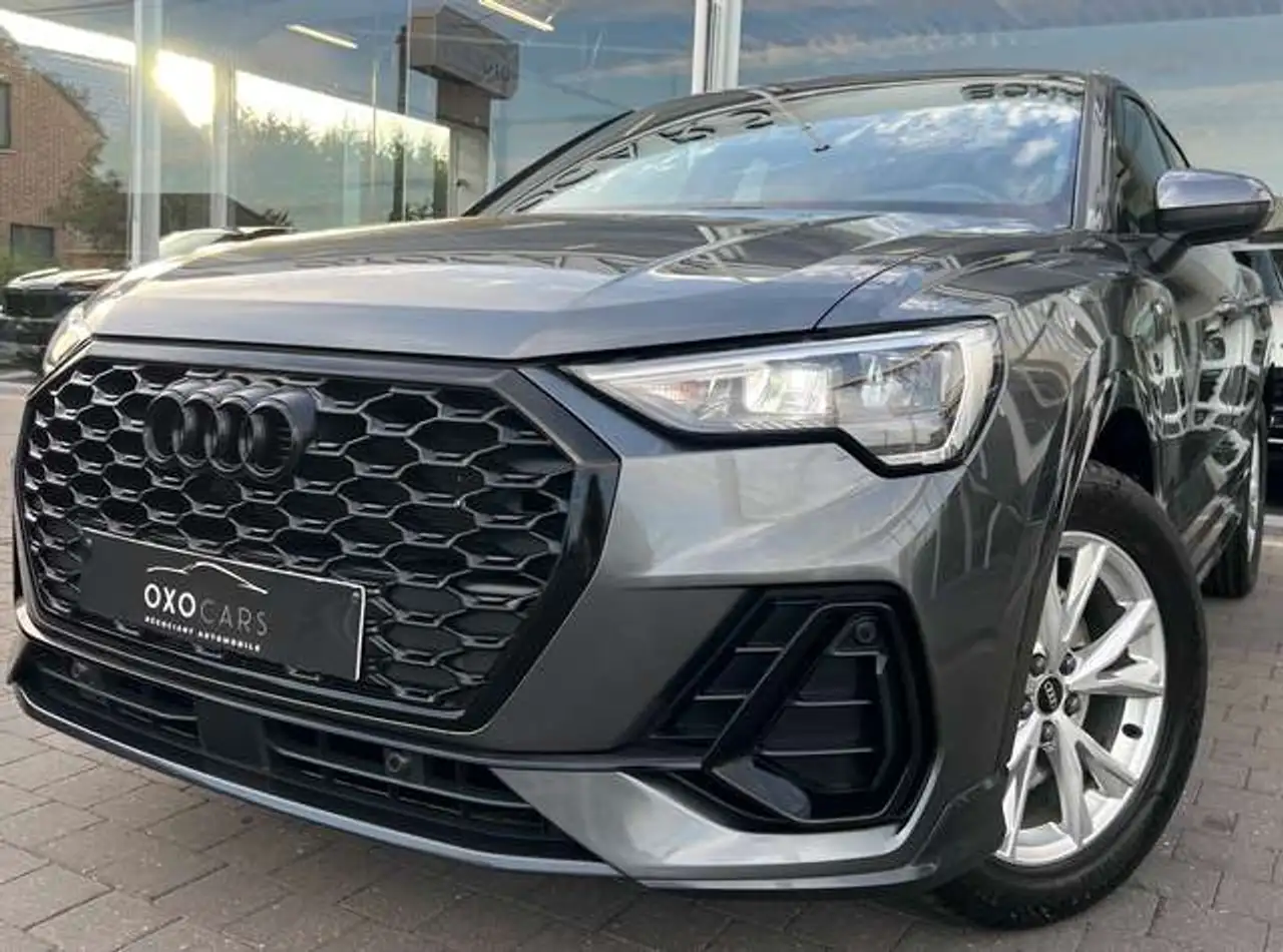 Audi Q3 SPORTBACK 45 TFSIe 245CV / S Line / Plug In Hybride / Gps / Cuir / CarPlay / Attache Remorque / 22.719€ HTVA * BTW EX — photo 1 of 35