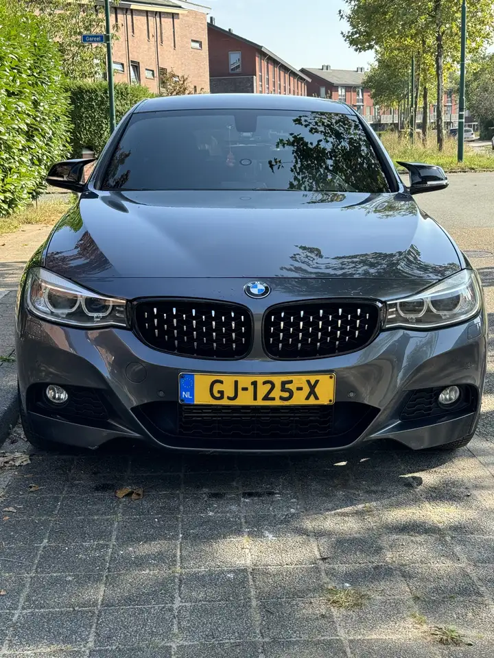 BMW 320 320i Exec. X DRİVE Aut8 2015 Nap Nl Auto — photo 1 of 15