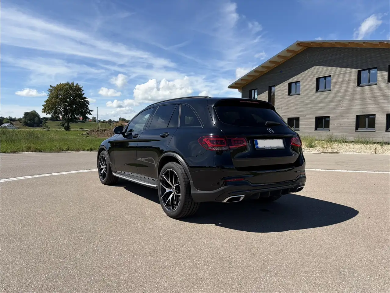 Mercedes-Benz GLC 220 GLC 220d 4Matic AMG Line 20“, HUD, Burmester — photo 1 of 15