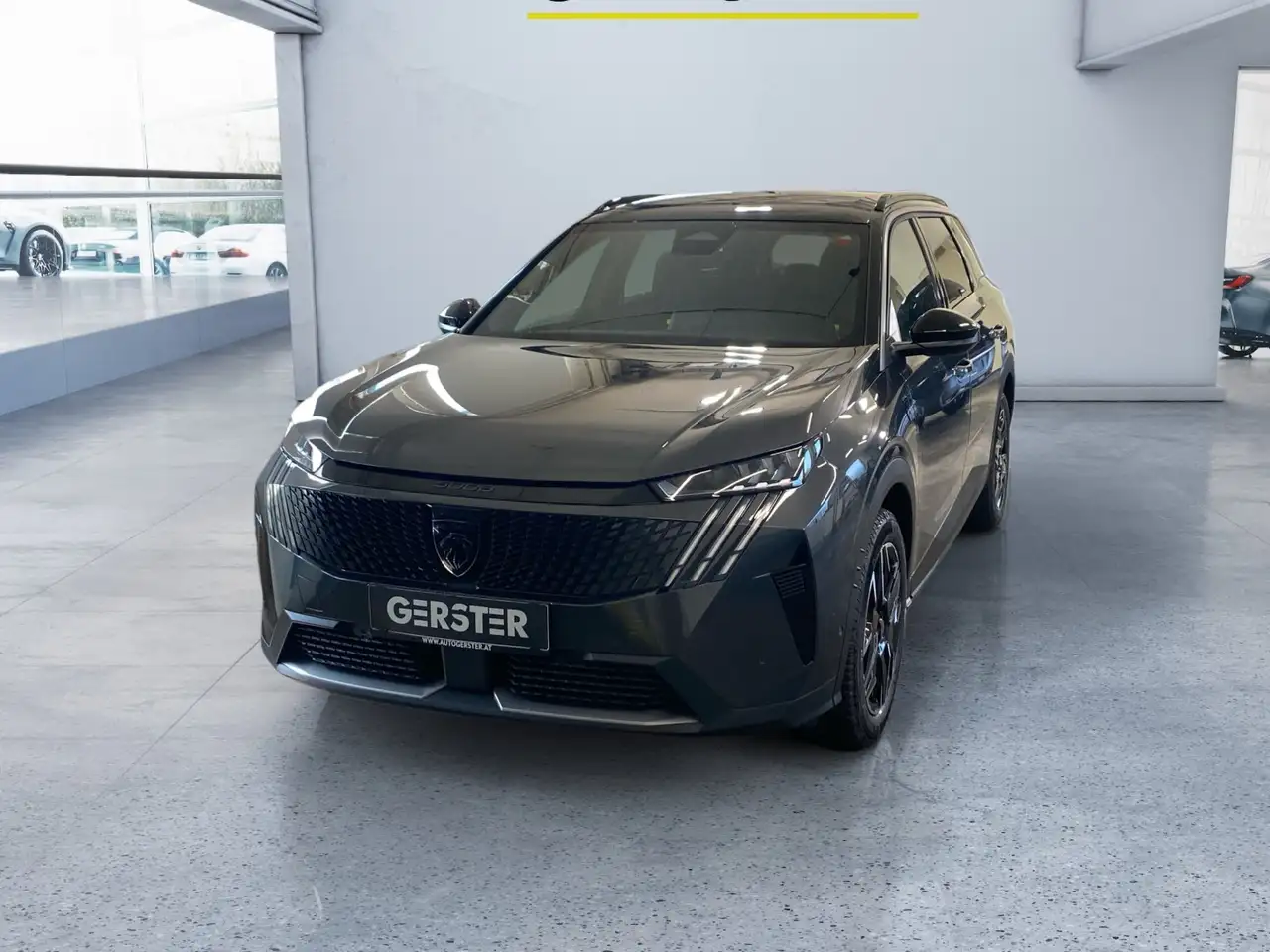 Peugeot 5008 1.2 145 GT Exclusive ACC Alcantara LED Navi — photo 1 of 21