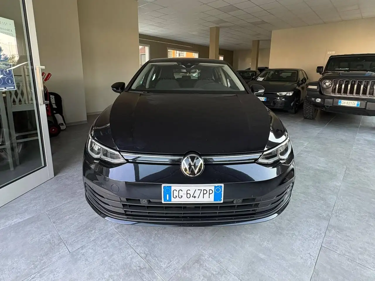 Volkswagen Golf Golf VIII 2020 1.5 tgi Style 130cv dsg — photo 1 of 15