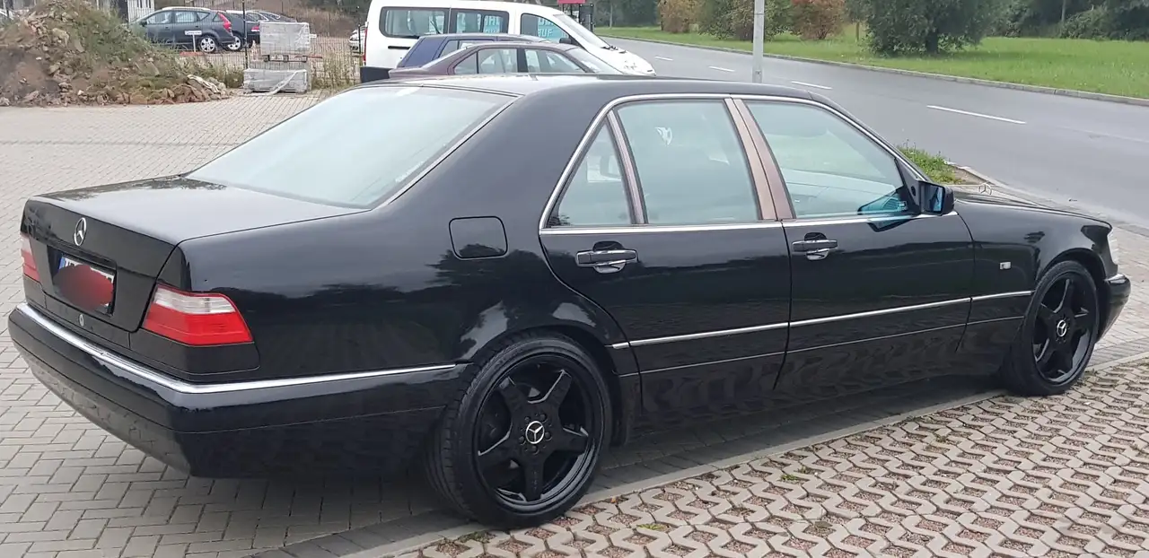 Mercedes-Benz S 320 — photo 1 of 20