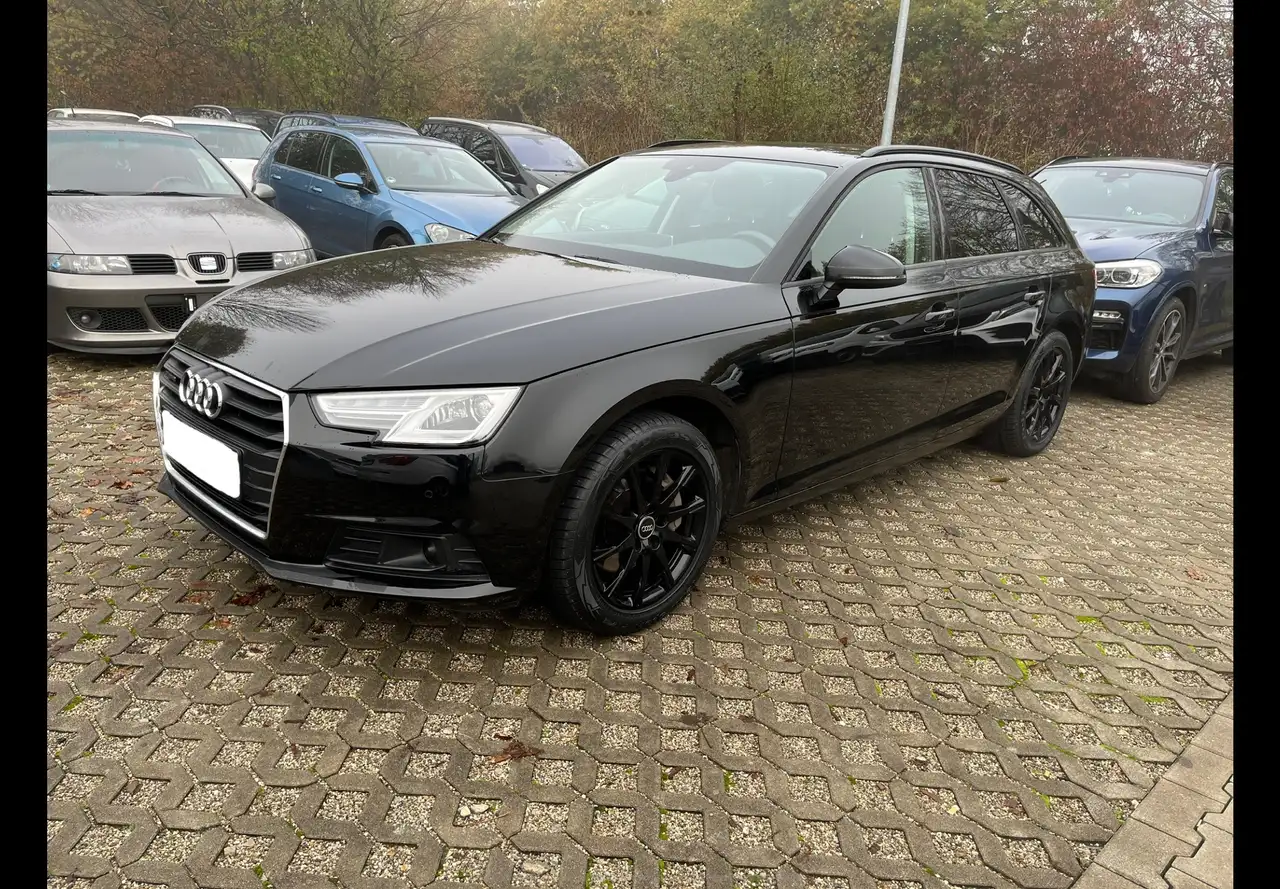 Audi A4 A4 Avant 2,0 TDI quattro S-tronic — photo 1 of 3